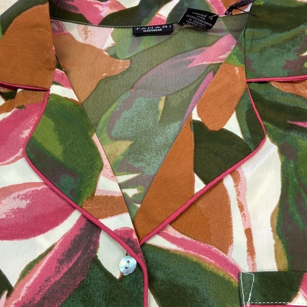 Tahari Sleepwear Set Shortsleeved Long Pants Leaf Print Pattern NWT Size M - Picture 14 of 15